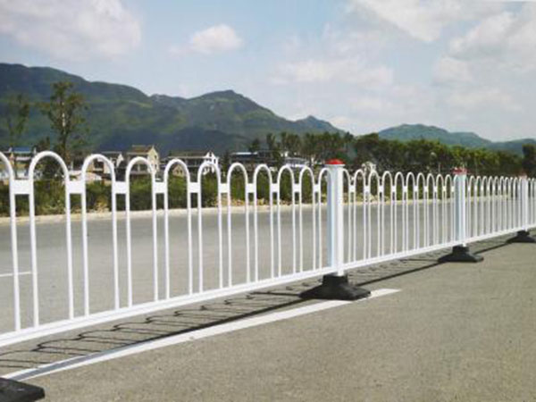 京式焊接道路護(hù)欄圖片4